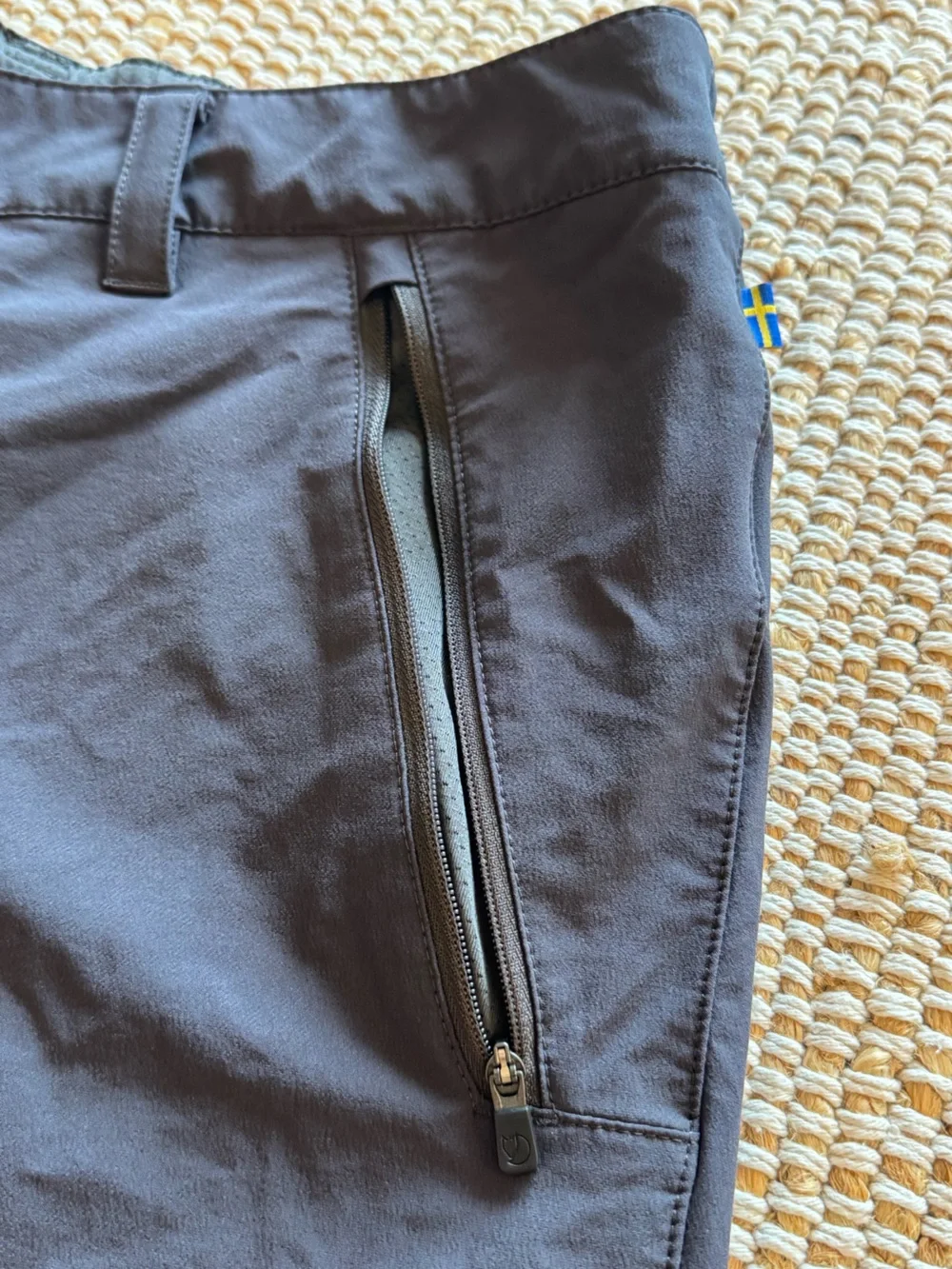 Fjallraven Men’s Abisko Trail Stretch Shorts Size 40 charcoal grey